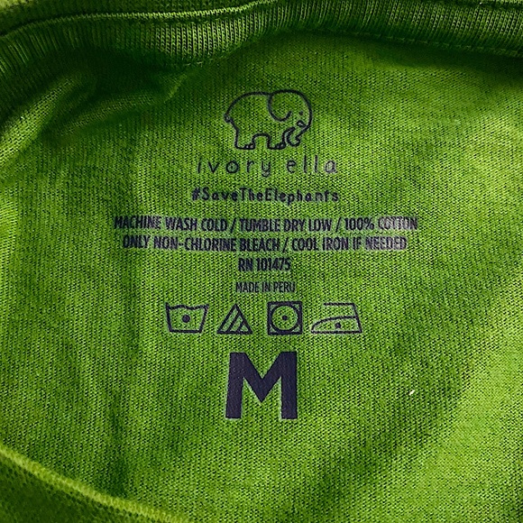 NWOT Women’s Green Hamsa Ella Ivory Elephant Short Sleeve T-shirt - Size M - Picture 5 of 5